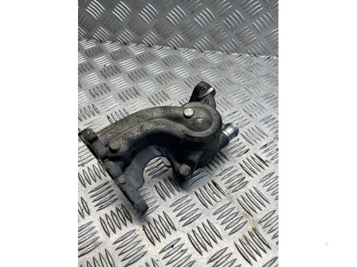 Gebrauchte AGR Rohr Mercedes Vito (639.7) 2.2 115 CDI 16V Preis € 35,00 Margenregelung angeboten von EU Engines & Parts BV