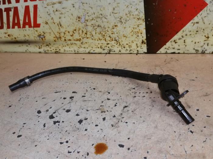 Usagé Conduit (divers) Mercedes C (W204) 1.8 C-200K 16V Prix € 30,00 Règlement à la marge proposé par EU Engines & Parts BV