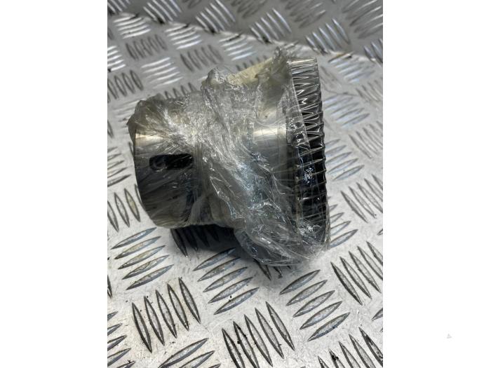 Gebrauchte Ölpumpe Mercedes E (W212) E-220 CDI 16V BlueTEC Preis € 50,00 Margenregelung angeboten von EU Engines & Parts BV