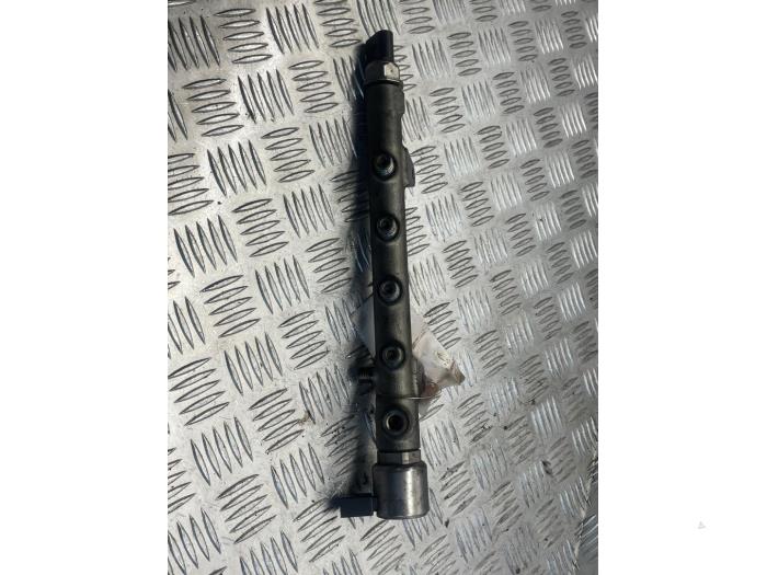 Gebrauchte Einspritzdüse (Einspritzer) Mercedes Sprinter 3,5t (906.63) 313 CDI 16V Preis € 50,00 Margenregelung angeboten von EU Engines & Parts BV