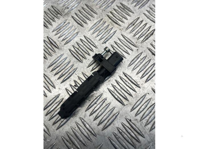 Begagnade Vevaxelsensor BMW 5 serie Touring (F11) 520d 16V Pris € 20,00 Marginaltabell erbjuds av EU Engines & Parts BV