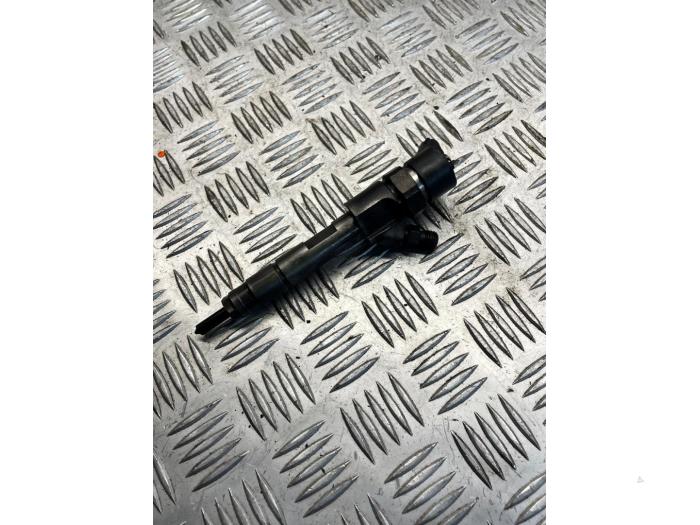 Usagé Injecteurs Renault Trafic New (FL) 1.9 dCi 100 16V Prix € 75,00 Règlement à la marge proposé par EU Engines & Parts BV