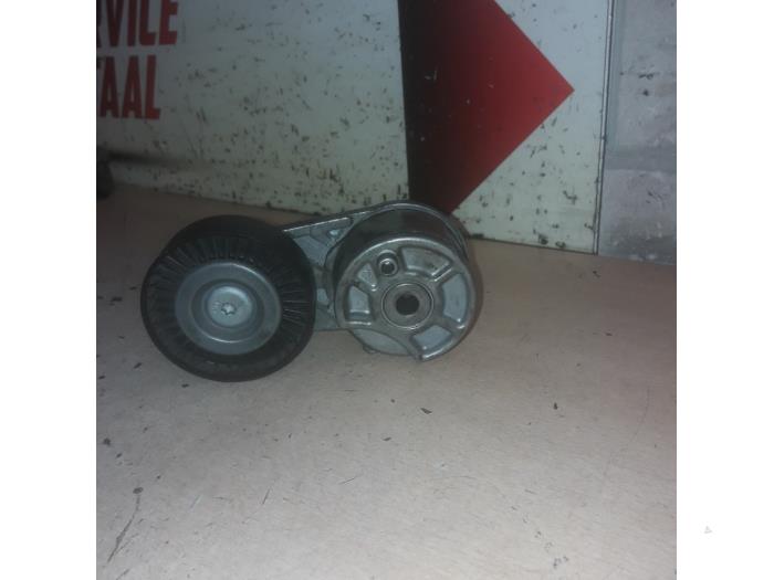 Usados Rodillo tensor correa múltiple Ford Transit 2.0 TDCi 16V Eco Blue 105 Precio € 25,00 Norma de margen ofrecido por EU Engines & Parts BV