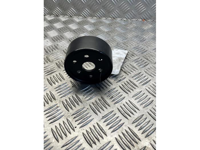 Usados Rodillo correa múltiple Landrover Range Rover Sport (LW) 3.0 TDV6 Precio € 25,00 Norma de margen ofrecido por EU Engines & Parts BV