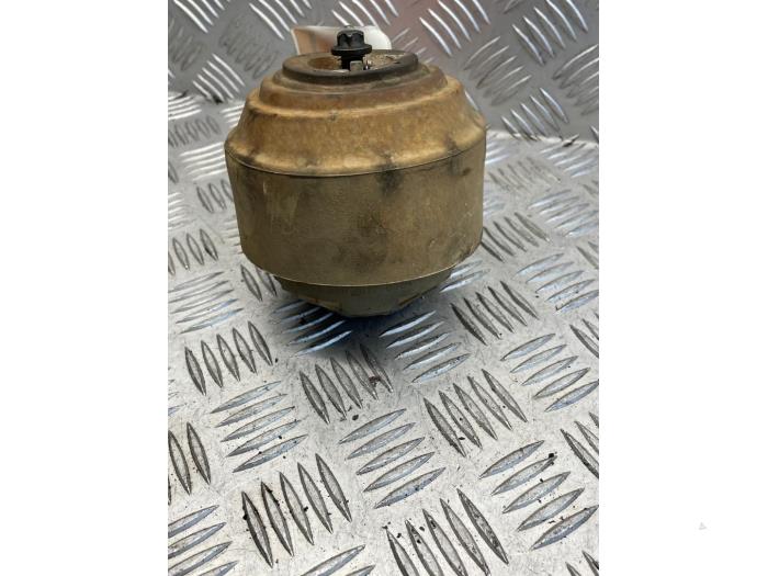 Used Engine mount Mercedes C (W202) 1.8 C-180 16V Price € 35,00 Margin scheme offered by EU Engines & Parts BV