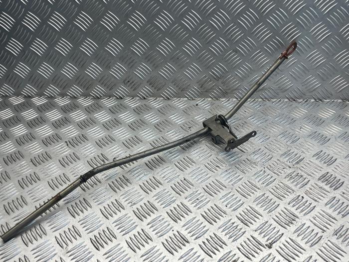 Gebrauchte Ölmessstab Mercedes C (W204) 1.8 C-180 CGI 16V Preis € 20,00 Margenregelung angeboten von EU Engines & Parts BV
