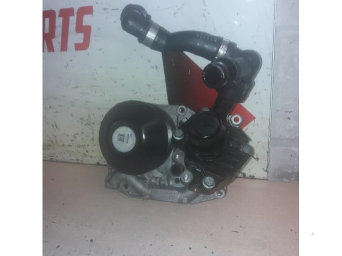Begagnade Vattenpump BMW 1 serie (F20) 118d 2.0 16V Pris € 75,00 Marginaltabell erbjuds av EU Engines & Parts BV