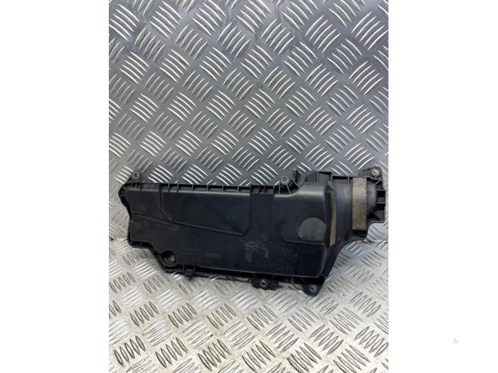 Gebrauchte Ventildeckel Opel Vivaro 2.0 CDTI Preis € 20,00 Margenregelung angeboten von EU Engines & Parts BV