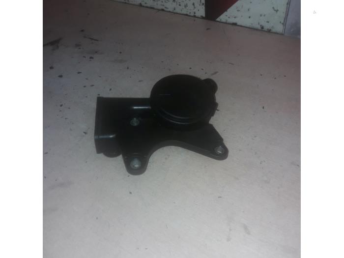 Begagnade PCV-ventil Mercedes Vito (639.6) 3.0 120 CDI V6 24V Pris € 25,00 Marginaltabell erbjuds av EU Engines & Parts BV