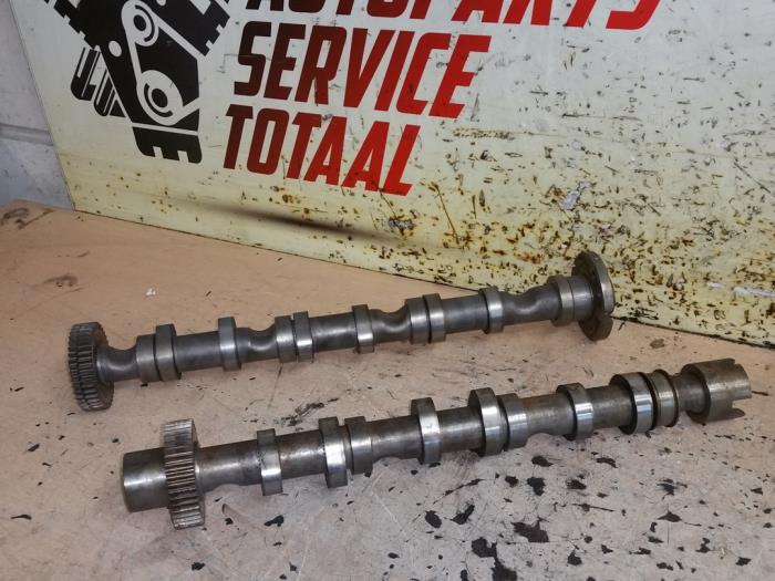 Usagé Kit arbre à cames Audi Q7 (4LB) 3.0 TDI V6 24V Prix € 175,00 Règlement à la marge proposé par EU Engines & Parts BV