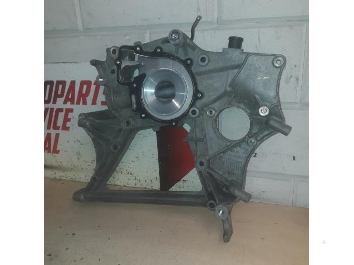 Usagé Support dynamo haut Mercedes Sprinter 3,5t (906.73) 213 CDI 16V Euro 5 Prix € 40,00 Règlement à la marge proposé par EU Engines & Parts BV
