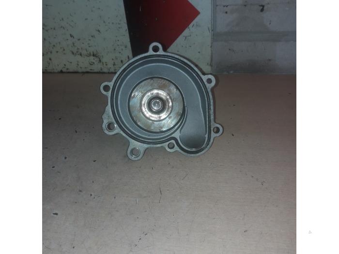 Begagnade Vattenpump Mercedes C (W204) 1.8 C-180 CGI 16V Pris € 30,00 Marginaltabell erbjuds av EU Engines & Parts BV