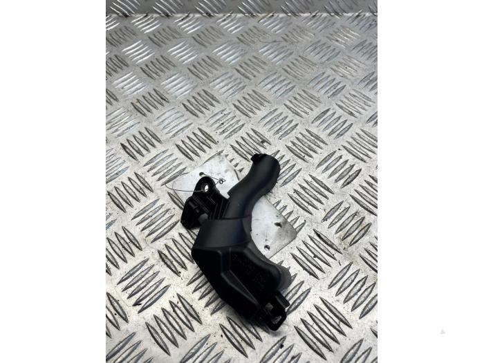 Usagé Divers Mercedes C (W205) C-220 2.2 CDI BlueTEC, C-220 d 16V Prix € 10,00 Règlement à la marge proposé par EU Engines & Parts BV