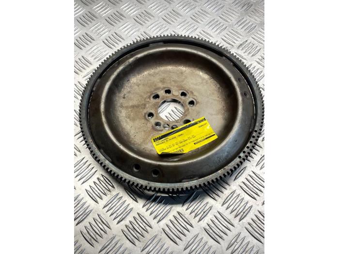 Gebrauchte Starterkranz Mercedes Sprinter 3,5t (906.73) 211 CDI 16V Preis € 40,00 Margenregelung angeboten von EU Engines & Parts BV