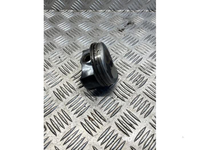 Used Piston Skoda Octavia Combi (1Z5) 1.8 TSI 16V 4x4 Price € 45,00 Margin scheme offered by EU Engines & Parts BV
