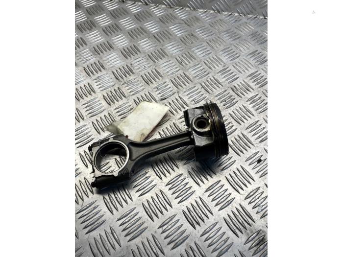Gebrauchte Kolben Volkswagen Golf V (1K1) 2.0 GTI 16V FSI Turbo Preis € 50,00 Margenregelung angeboten von EU Engines & Parts BV