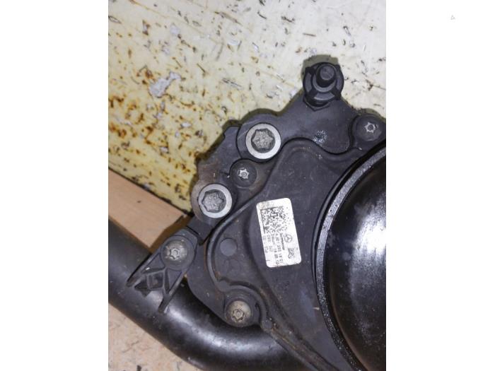 Begagnade Vattenpump Mercedes E (C207) E-250 BlueTEC,d 16V Pris € 50,00 Marginaltabell erbjuds av EU Engines & Parts BV