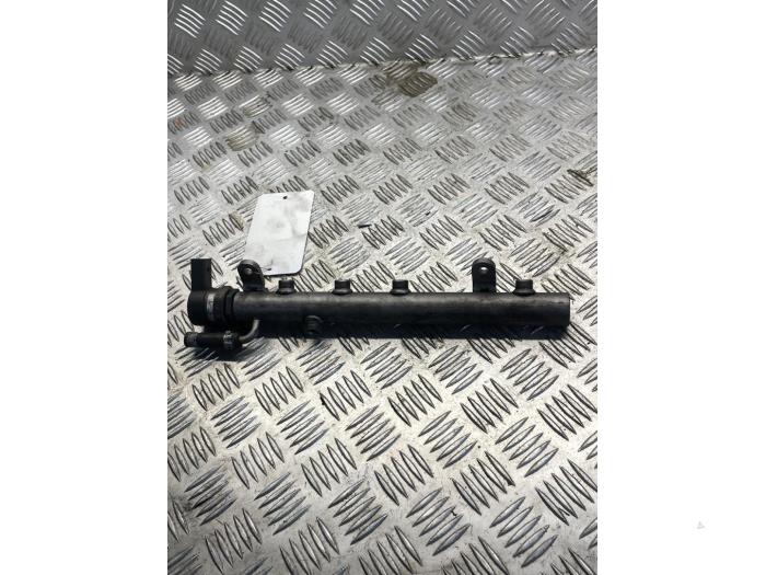 Gebrauchte Einspritzdüse (Einspritzer) Mercedes Vito (639.6) 3.0 122 CDI V6 24V Preis € 50,00 Margenregelung angeboten von EU Engines & Parts BV