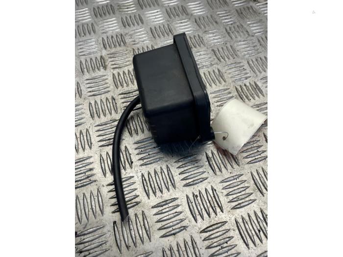 Vacuum air tank
