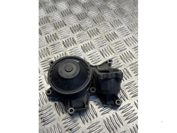 Begagnade Vattenpump BMW 5 serie (G30) 530d xDrive 3.0 TwinPower Turbo 24V Pris € 50,00 Marginaltabell erbjuds av EU Engines & Parts BV