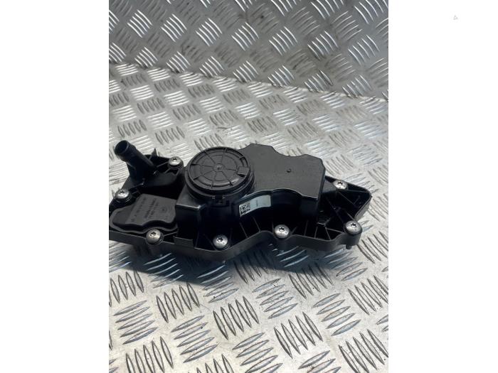 Usagé Ventilation carter Mercedes A-Klasse AMG (177.0) 2.0 A-35 AMG Turbo 16V 4Matic Prix € 30,00 Règlement à la marge proposé par EU Engines & Parts BV