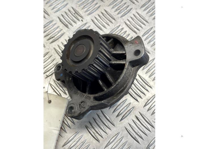 Begagnade Vattenpump Volkswagen Crafter 28/30/32/35 LWB Pris € 30,00 Marginaltabell erbjuds av EU Engines & Parts BV