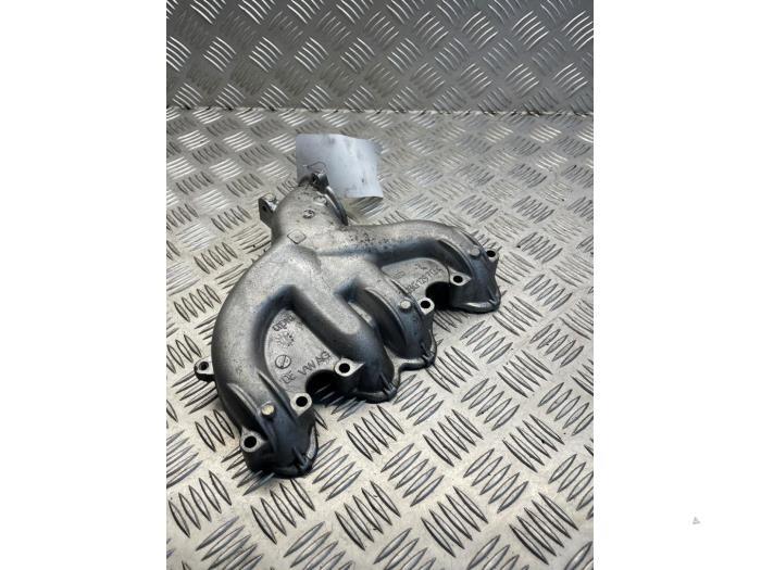 Gebrauchte Abgaskrümmer Volkswagen Golf VI (5K1) 1.9 TDI Preis € 50,00 Margenregelung angeboten von EU Engines & Parts BV