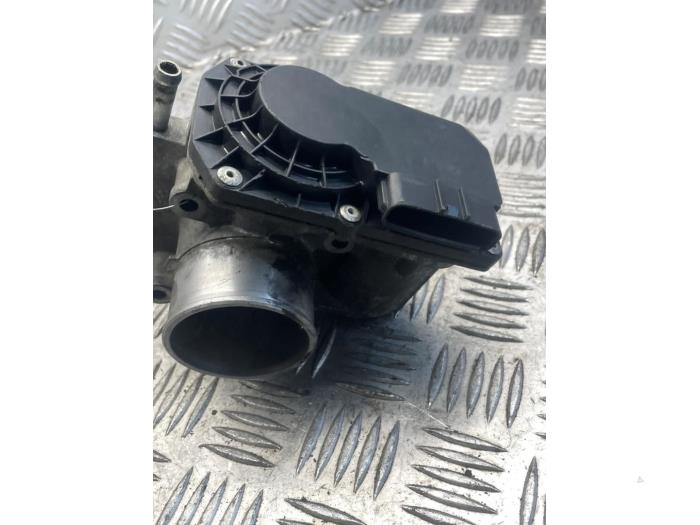 Gebrauchte Drosselklappengehäuse Mazda 3 (BK12) 2.0 CiTD 16V Preis € 50,00 Margenregelung angeboten von EU Engines & Parts BV
