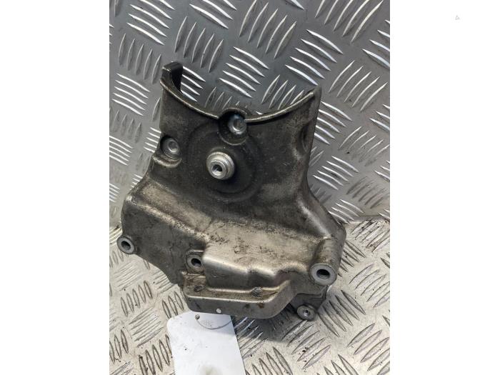 Engine mount from a Opel Zafira (M75) 1.9 CDTI 2014