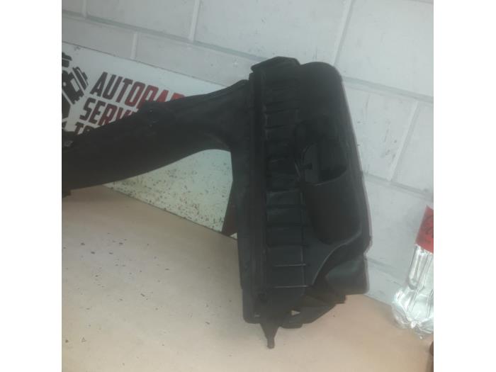 Begagnade Luftfilterhus BMW X5 (E70) M50d 3.0 24V Pris € 100,00 Marginaltabell erbjuds av EU Engines & Parts BV