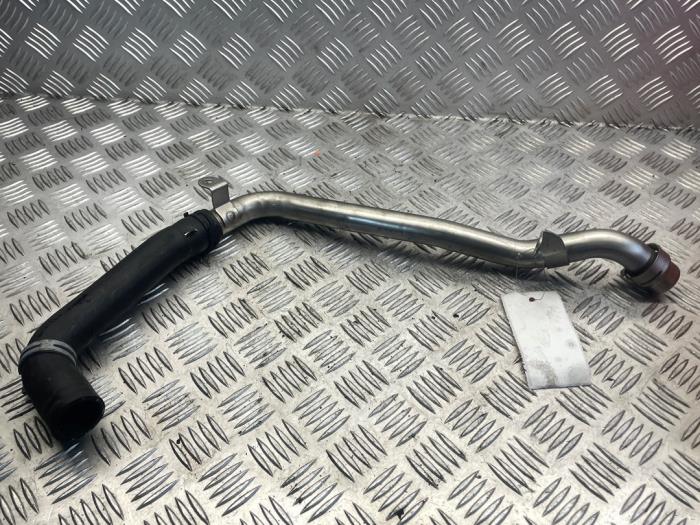 Gebrauchte Wasserrohr Mercedes A (177.0) 2.0 A-35 AMG Turbo 16V 4Matic Preis € 35,00 Margenregelung angeboten von EU Engines & Parts BV