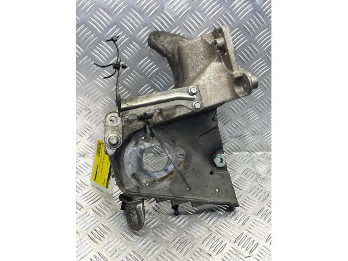 Usagé Support dynamo bas Opel Insignia 2.0 CDTI 16V 190 Ecotec 4x4 Prix € 35,00 Règlement à la marge proposé par EU Engines & Parts BV