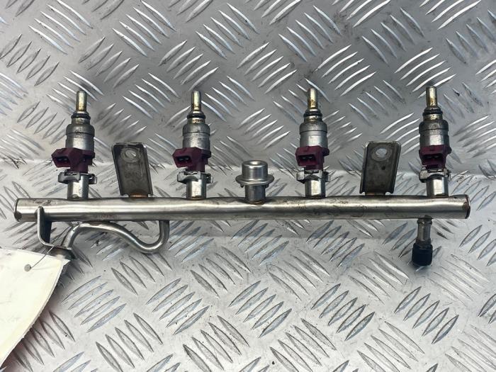 Usagé Système d'injection Mercedes C (W204) 1.8 C-180K 16V Prix € 120,00 Règlement à la marge proposé par EU Engines & Parts BV