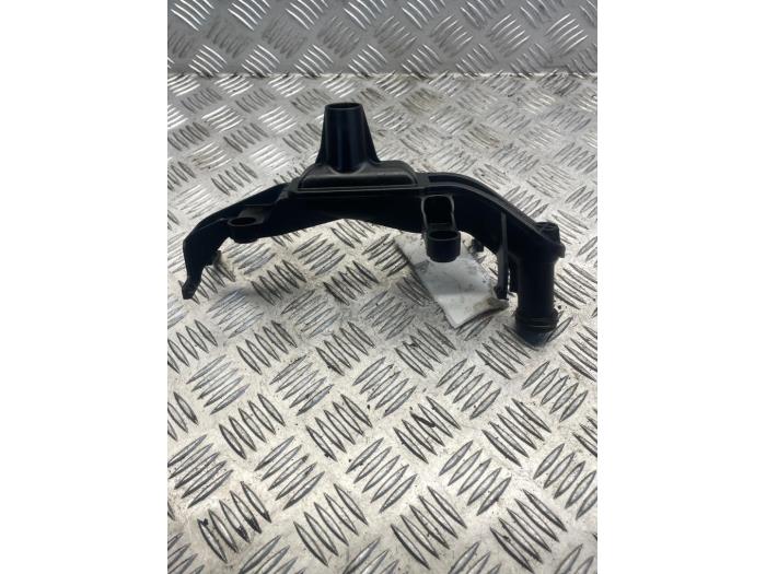Oil pan strainer pipe