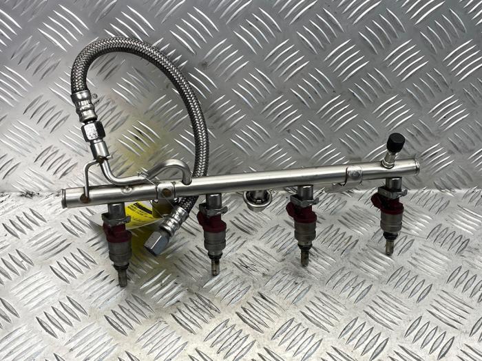 Usagé Système d'injection Mercedes C (W204) 1.8 C-180K 16V Prix € 120,00 Règlement à la marge proposé par EU Engines & Parts BV