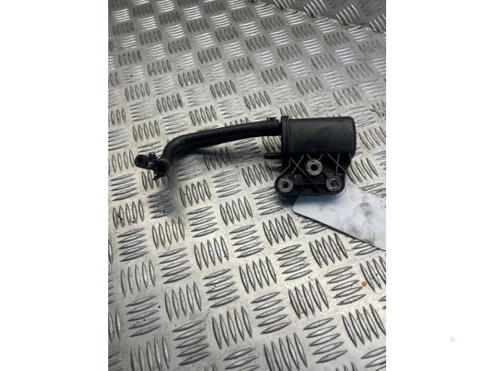 Używane Akumulator Volkswagen Transporter/Caravelle T5 2.5 TDI 4Motion Cena € 40,00 Procedura marży oferowane przez EU Engines & Parts BV
