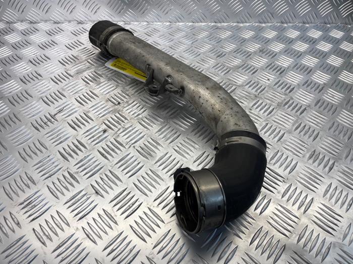 Intercooler Rohr van een Mercedes-Benz C Estate (S205) C-220 d 2.2 16V 4-Matic 2018
