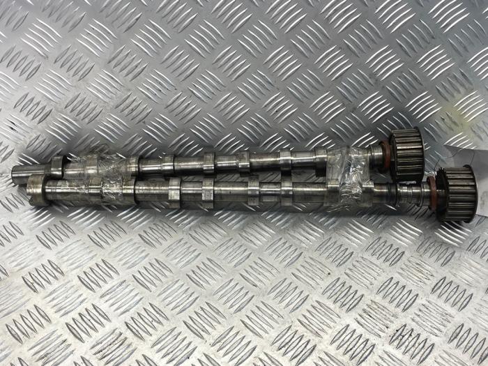 Gebrauchte Nockenwelle Renault Master II (JD) 2.2 dCi 16V Preis € 150,00 Margenregelung angeboten von EU Engines & Parts BV