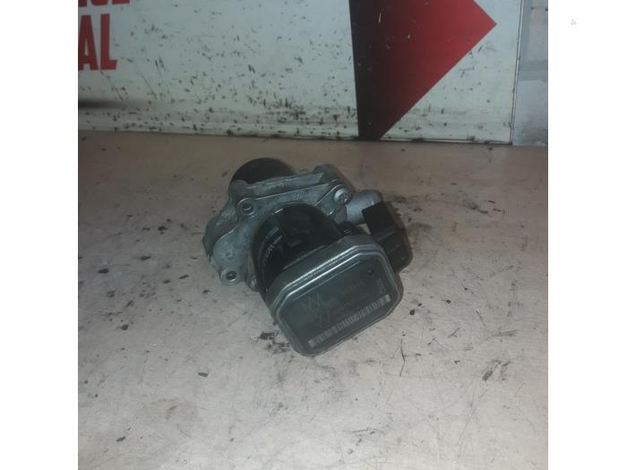 Gebrauchte AGR Ventil Mercedes E (W211) 2.2 E-220 CDI 16V Preis € 95,00 Margenregelung angeboten von EU Engines & Parts BV