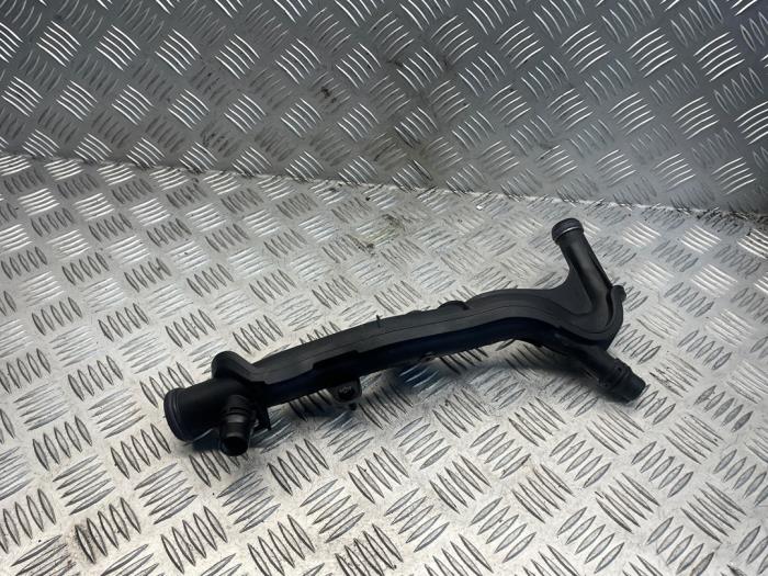 Begagnade Vattenrör Peugeot 208 I (CA/CC/CK/CL) 1.2 12V e-THP PureTech 110 Pris € 20,00 Marginaltabell erbjuds av EU Engines & Parts BV