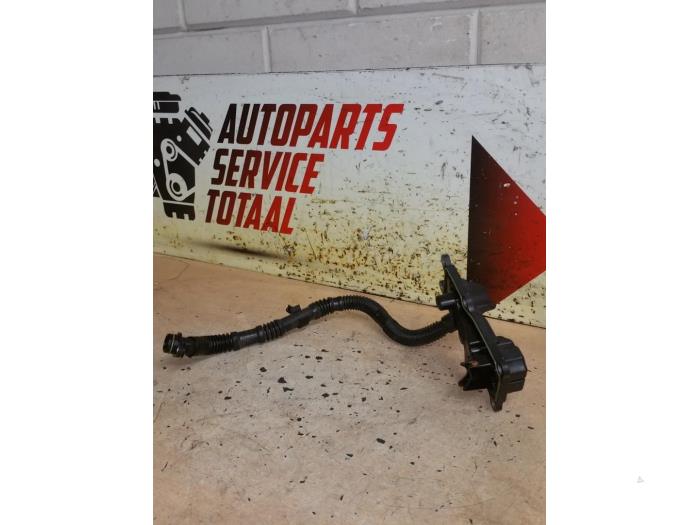 Begagnade PCV-ventil Mercedes E (W213) E-200 2.0 Turbo 16V Pris € 25,00 Marginaltabell erbjuds av EU Engines & Parts BV