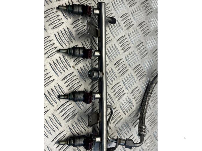 Usagé Système d'injection Mercedes C (W204) 1.8 C-180K 16V Prix € 120,00 Règlement à la marge proposé par EU Engines & Parts BV