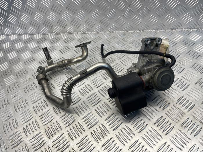 Gebrauchte AGR Ventil Mercedes C (W204) 2.2 C-200 CDI 16V BlueEFFICIENCY Preis € 50,00 Margenregelung angeboten von EU Engines & Parts BV