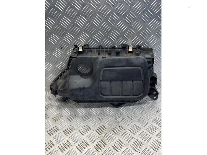 Gebrauchte Abdeckblech Motor Renault Trafic (1FL/2FL/3FL/4FL) 1.6 dCi 125 Twin Turbo Preis € 25,00 Margenregelung angeboten von EU Engines & Parts BV