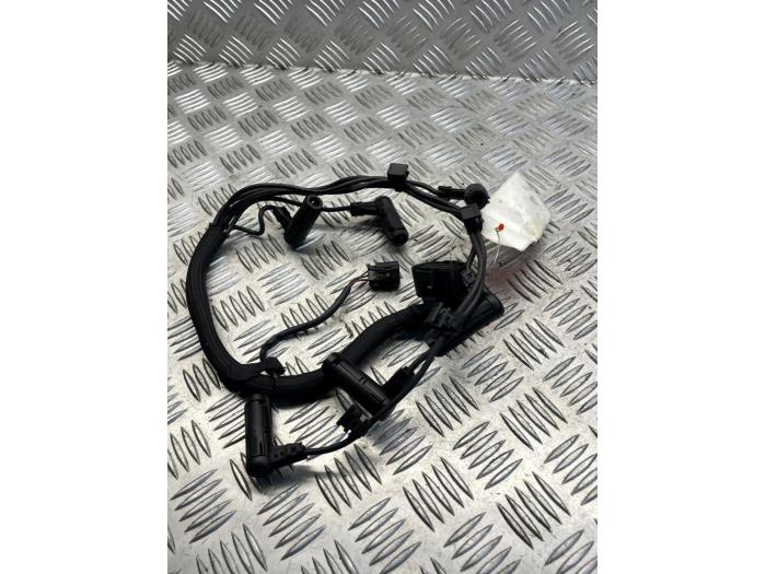 Używane Kabel (rózne) BMW 7 serie (E65/E66/E67) 730d,Ld 3.0 24V Cena € 35,00 Procedura marży oferowane przez EU Engines & Parts BV