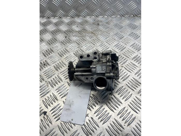 Używane Pompa oleju Renault Master III (EV/HV/UV/VA/VB/VD/VF/VG/VJ) 2.3 dCi 135 16V RWD Cena € 75,00 Procedura marży oferowane przez EU Engines & Parts BV