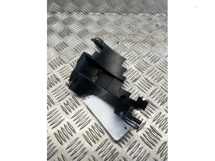 Begagnade Diverse Opel Movano 2.3 CDTi 16V FWD Pris € 15,00 Marginaltabell erbjuds av EU Engines & Parts BV