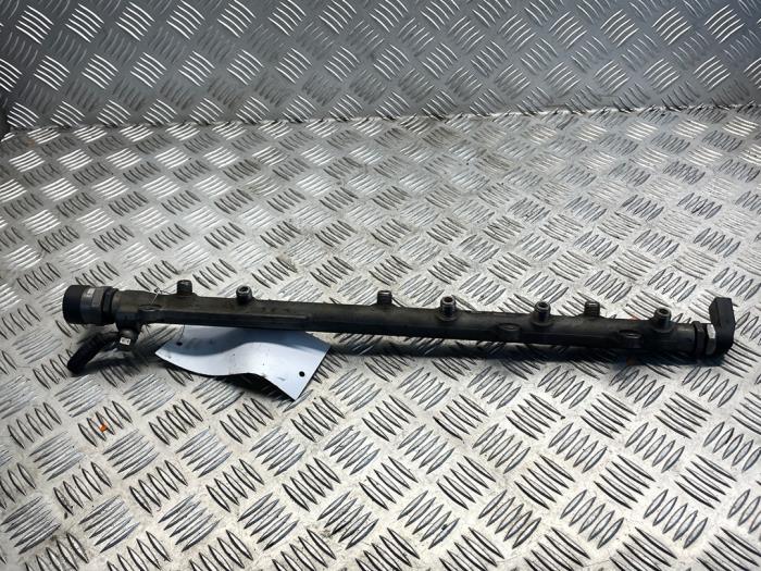 Usagé Système d'injection BMW 3 serie (E90) 330Xd 24V Prix € 65,00 Règlement à la marge proposé par EU Engines & Parts BV