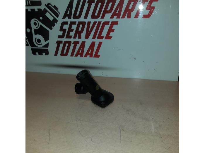 Begagnade Vattenrör Volkswagen Caddy Combi III (2KB,2KJ) 1.9 TDI Pris € 10,00 Marginaltabell erbjuds av EU Engines & Parts BV