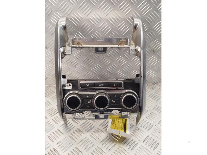 Usagé Commande chauffage Landrover Range Rover Sport (LW) 5.0 V8 32V Supercharged Prix € 65,00 Règlement à la marge proposé par EU Engines & Parts BV